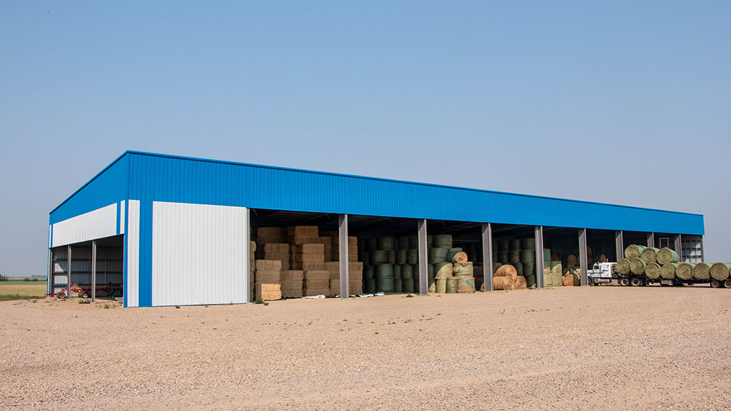 U-Build Large hay and feed shelters are ideal for larger operations because the steel will last significantly longer than other alternatives, allowing the farm to optimize their investment in the structure.