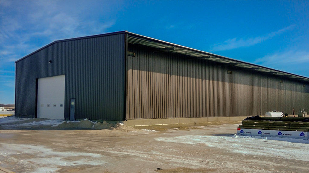 U-Build Les entrepôts simples comme les plus complexes, U-Build Steel Buildings peut les fabriquer! Ce grand entrepôt, bien que relativement simple, est destiné à une entreprise de fournitures de construction.

