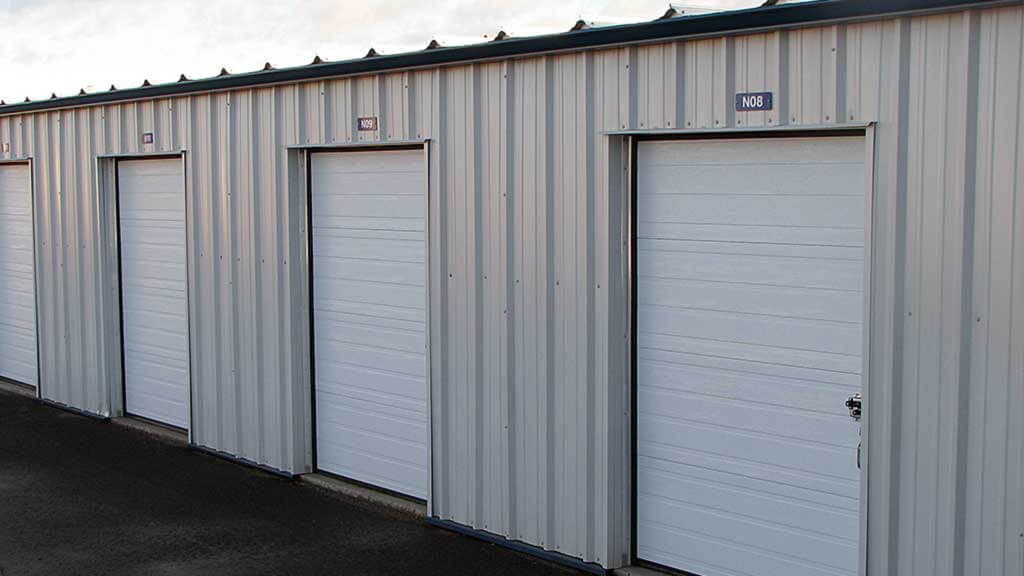U-Build Les unités de stockage de grande largeur ne posent aucun problème. U-Build peut fabriquer des unités de stockage en libre service adaptées à vos besoins particuliers.
